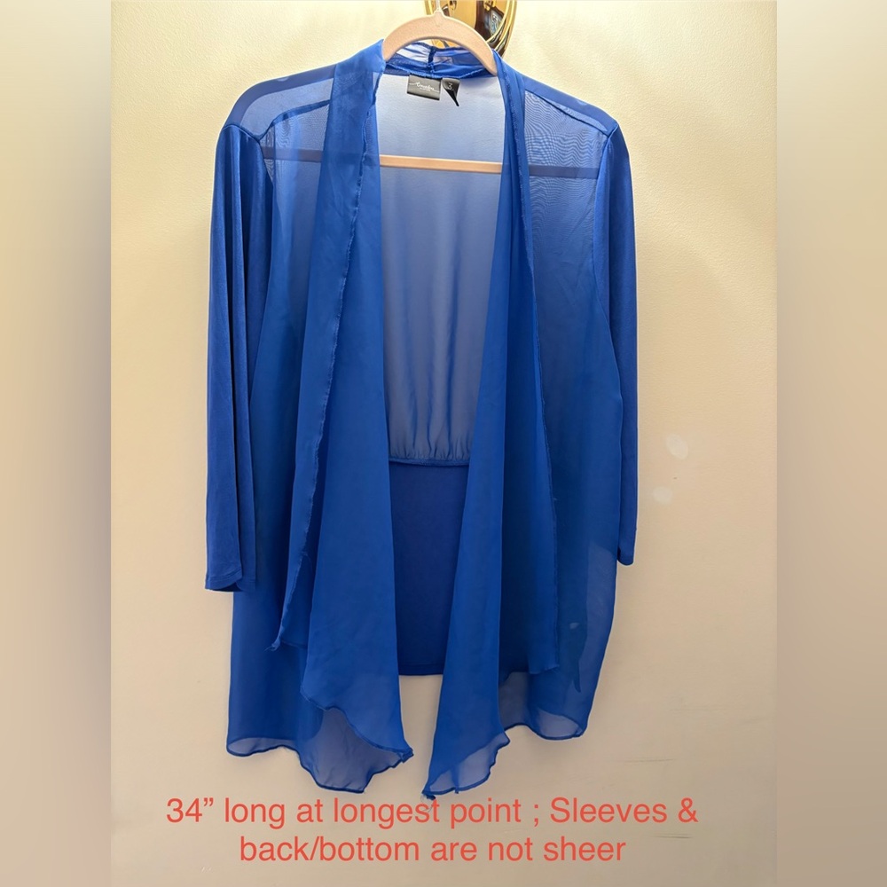 Chico’s Travelers Semi-sheer cardigan jacket topper
Size 3 XL Royal Blue